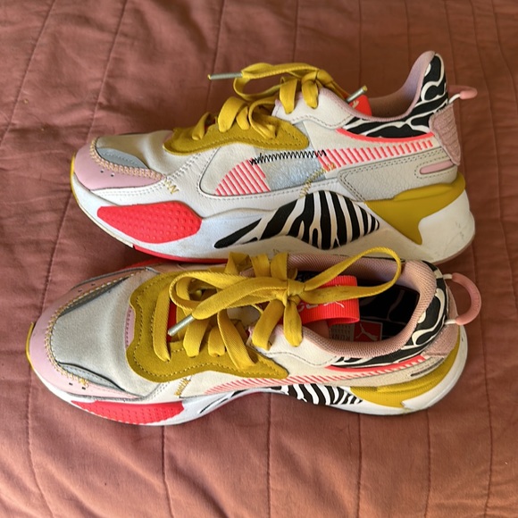 Puma Sneakers - Picture 2 of 5